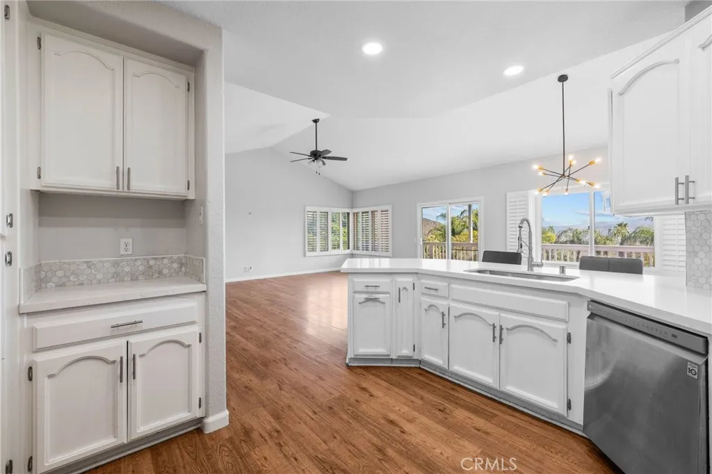https://cdn.realtyfeed.com/cdn/127/306518678/1d9b80ce65b26c77efad86eff876af31.webp