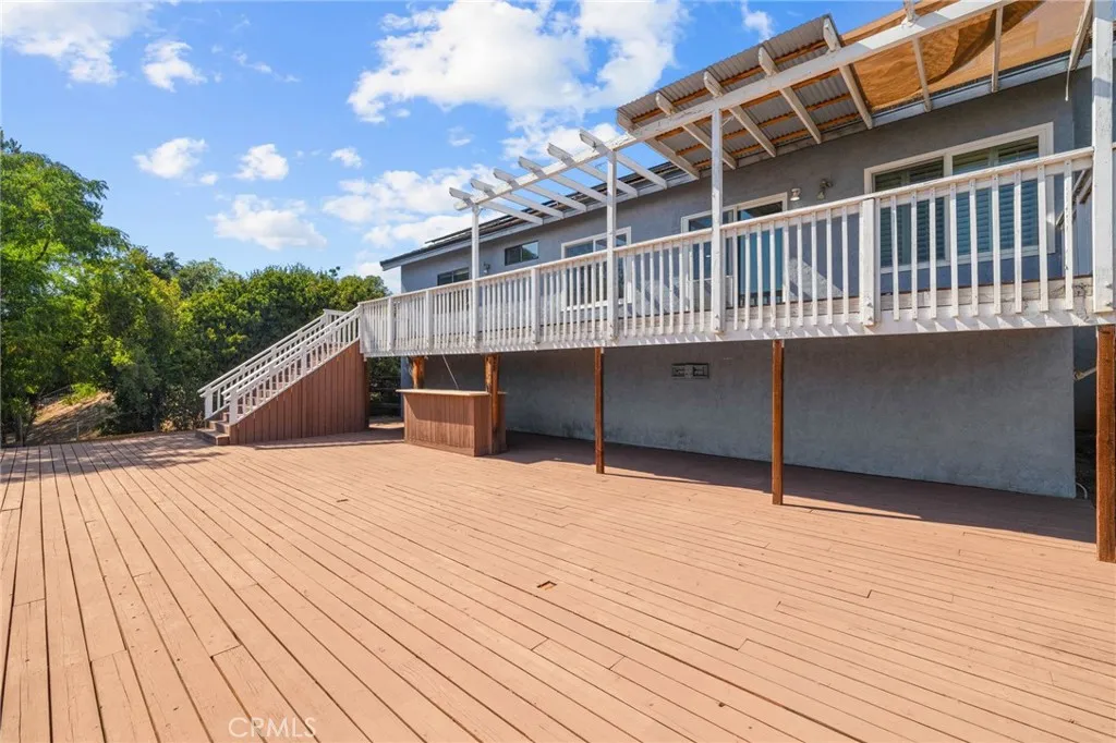 https://cdn.realtyfeed.com/cdn/127/306518678/9da54dc5b4beadc2e83d7c4c1c32eba9.webp