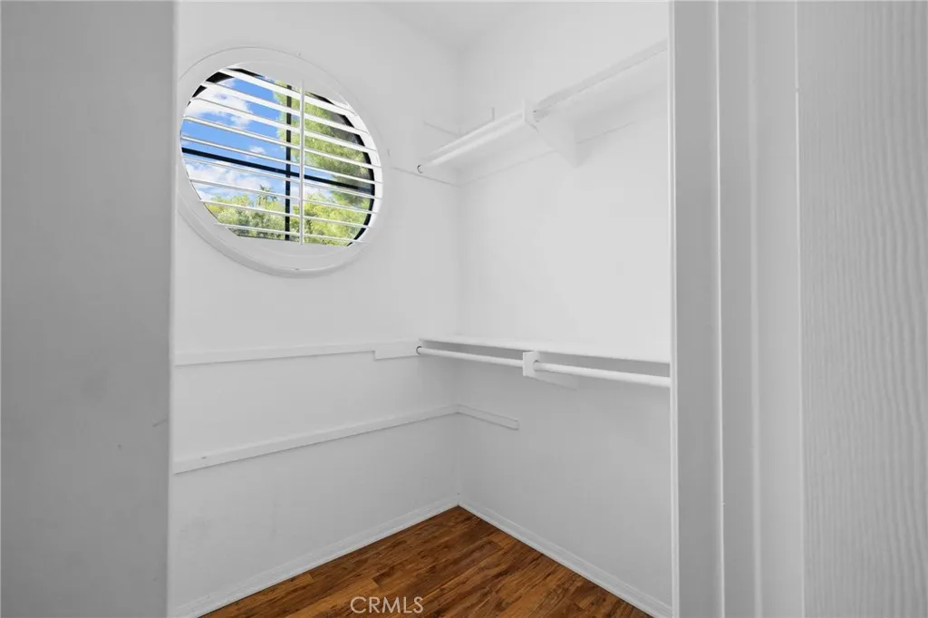 https://cdn.realtyfeed.com/cdn/127/306518678/db96eae49a4bdeacbe4077c1668b24ad.webp