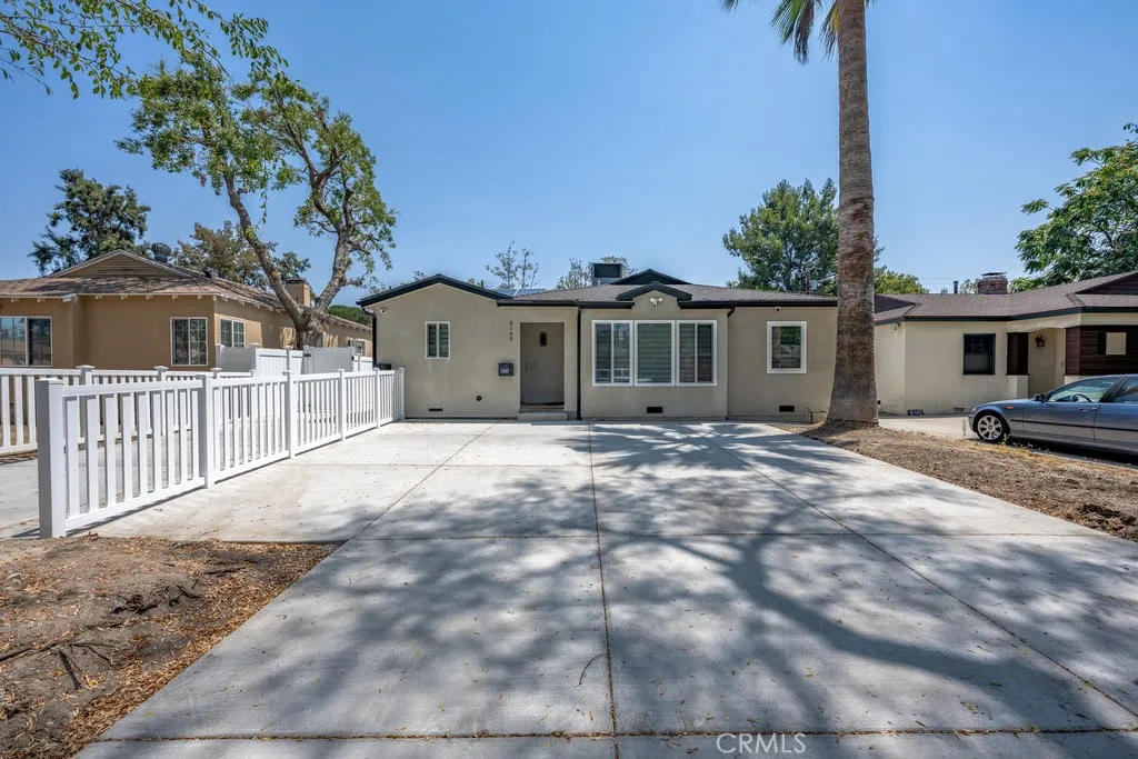 North Hollywood, CA 91606
