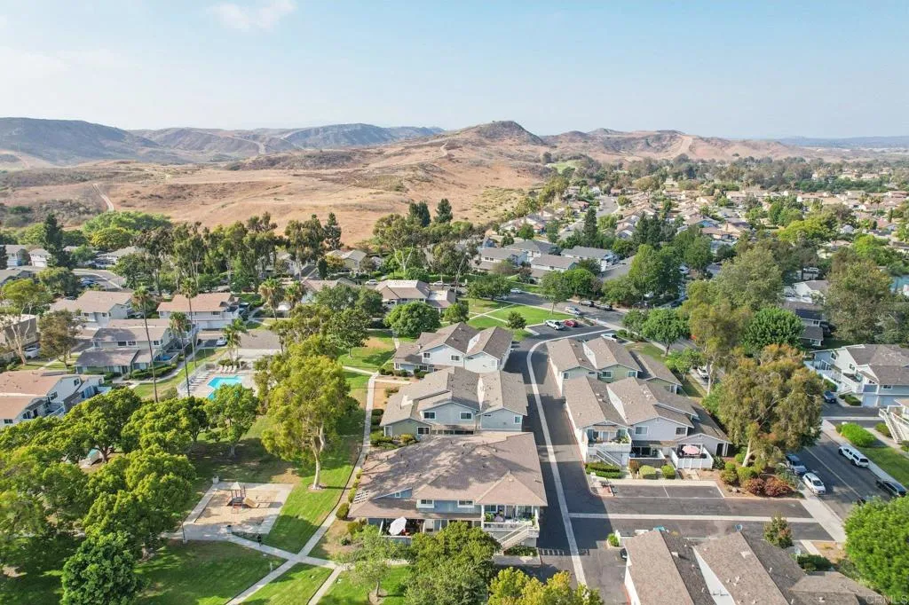 https://cdn.realtyfeed.com/cdn/127/306518712/6f15fc51886f6ec31768b6eb3065e254.webp