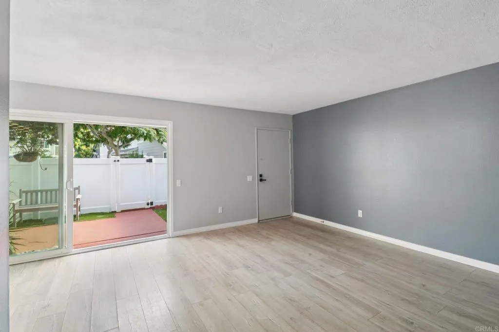 Photo #6: NDP2508011 Listing 
