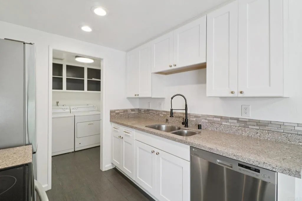 https://cdn.realtyfeed.com/cdn/127/306518712/cba028718d78312d045a6be91230c8d3.webp