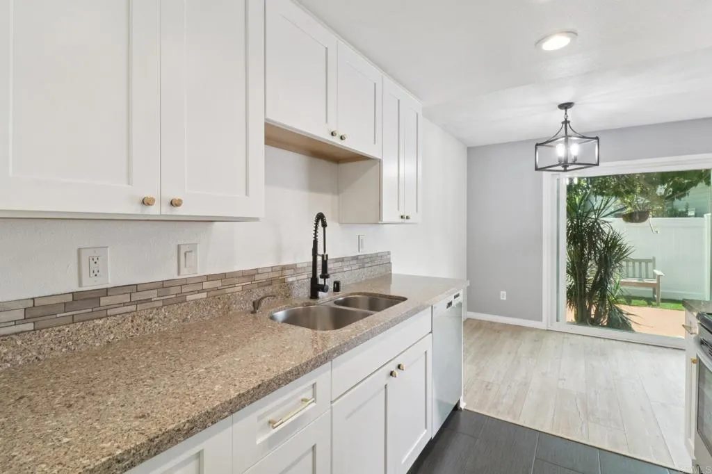 https://cdn.realtyfeed.com/cdn/127/306518712/db57dbeaf416d4d58ebe4acdb6a8e918.webp