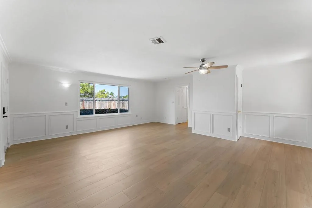 https://cdn.realtyfeed.com/cdn/127/306518713/03b4d8cc6e3ede1996377f7aaa32adc1.webp