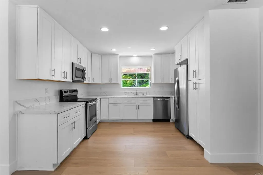 https://cdn.realtyfeed.com/cdn/127/306518713/26d1d6487b8d1ce0df4a983cb106e15b.webp