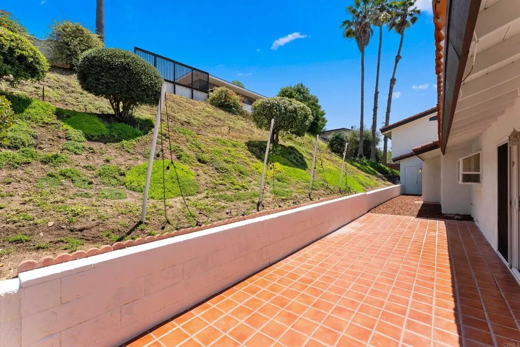 https://cdn.realtyfeed.com/cdn/127/306518713/adc48c917b6b1d12b922920df20440b9.webp
