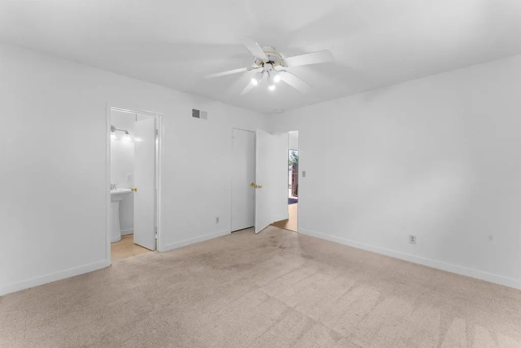 https://cdn.realtyfeed.com/cdn/127/306518713/fcb65127f98f6986244c3e14cd4b9eac.webp