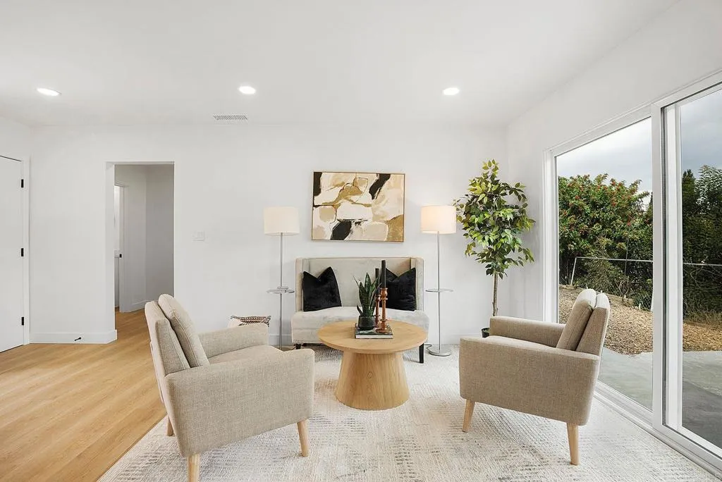 https://cdn.realtyfeed.com/cdn/127/306518738/0c156af8315ab01584b9e0c2d0b681a1.webp