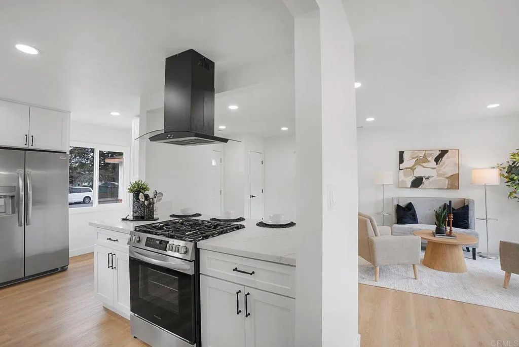 https://cdn.realtyfeed.com/cdn/127/306518738/aa45a1890c312caa6e2990cf51b6cd23.webp