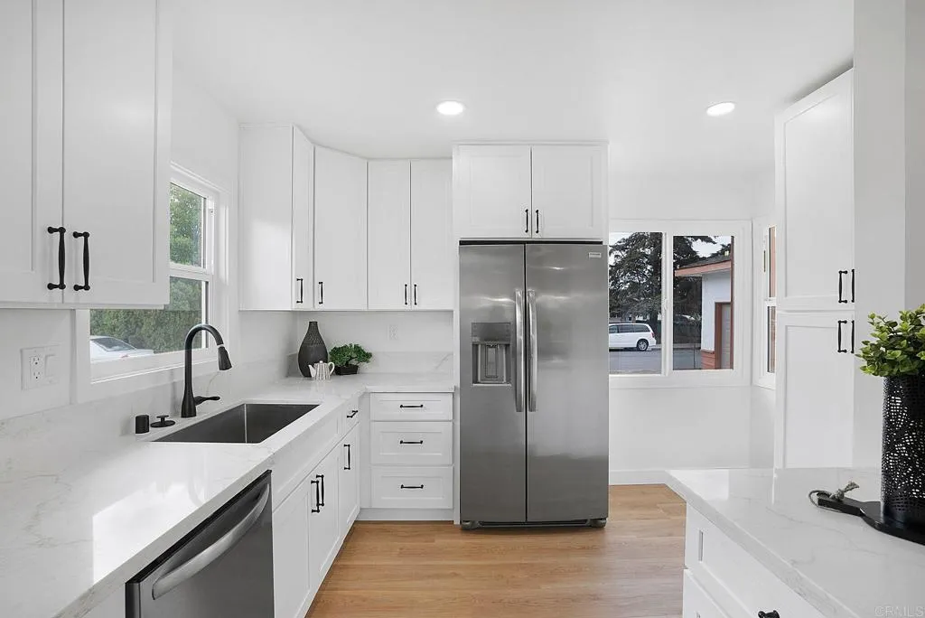 https://cdn.realtyfeed.com/cdn/127/306518738/ffd48500257774b7957ea1dfc799e897.webp