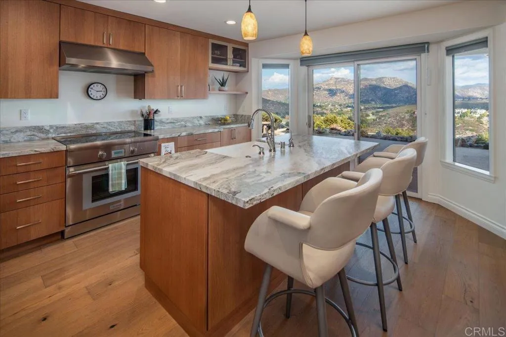 https://cdn.realtyfeed.com/cdn/127/306518749/2dc141f2ed1a9f1ae20bd74ccb0dfc35.webp