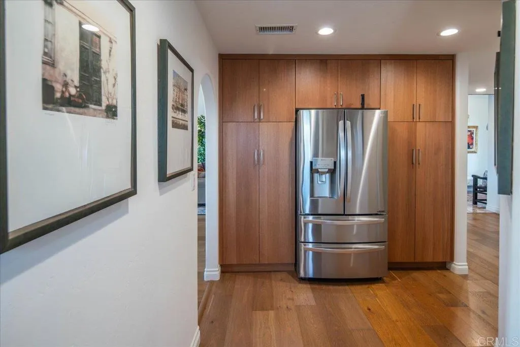 https://cdn.realtyfeed.com/cdn/127/306518749/d21e4c0900cb96df2ccb8f0068fc4356.webp