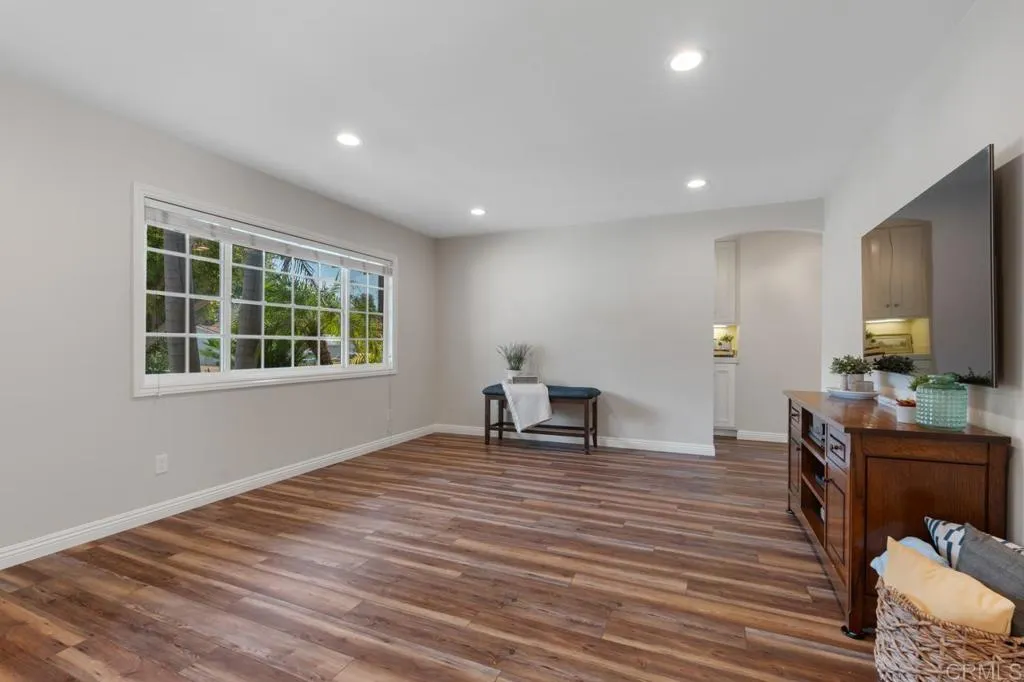 https://cdn.realtyfeed.com/cdn/127/306518750/1c19077d9ade48b794ca609b43b8656c.webp