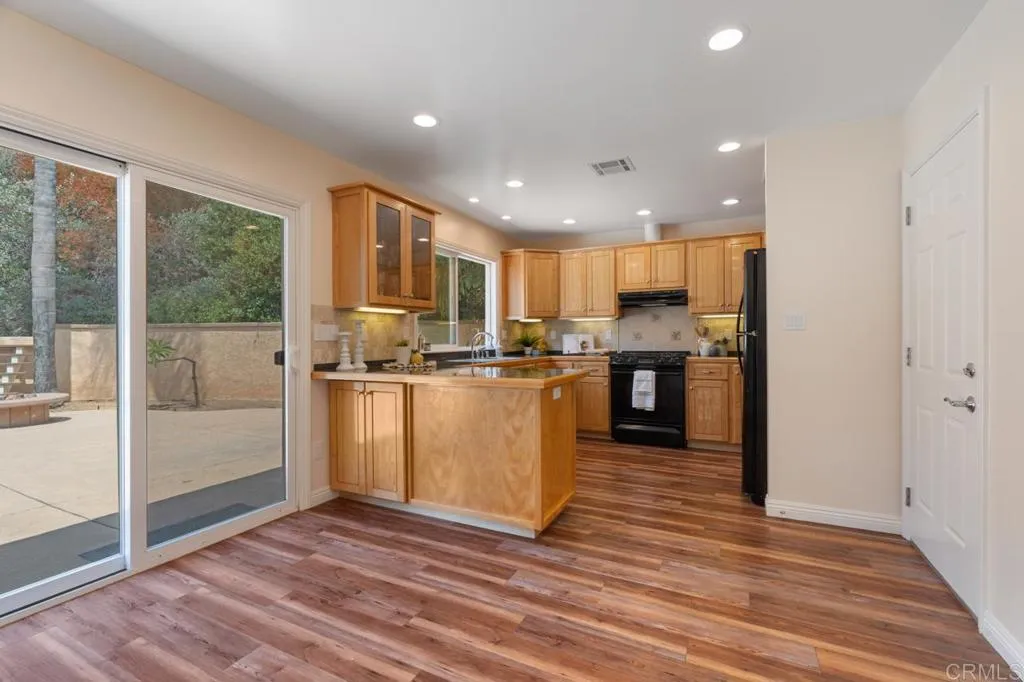 https://cdn.realtyfeed.com/cdn/127/306518750/47a31ac560566ccc48e23c2d2e68f1c2.webp