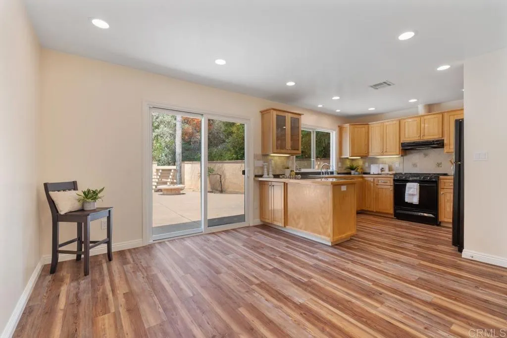https://cdn.realtyfeed.com/cdn/127/306518750/6df0c557554641153bbffc588c63399a.webp
