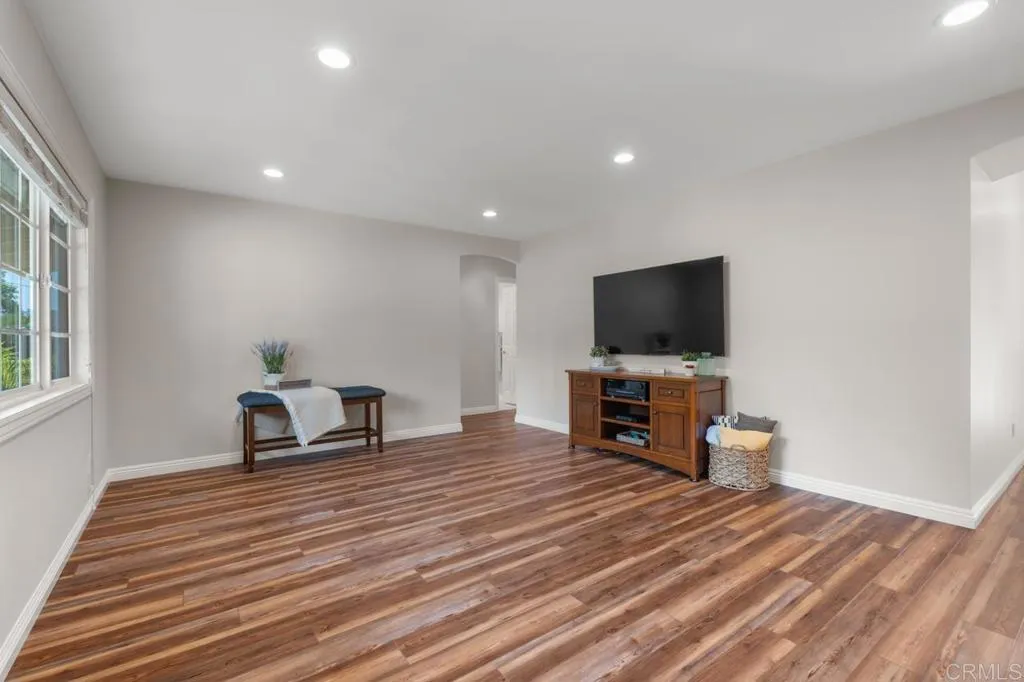 https://cdn.realtyfeed.com/cdn/127/306518750/c1c37365ee259e8143a7d2dd658d9107.webp