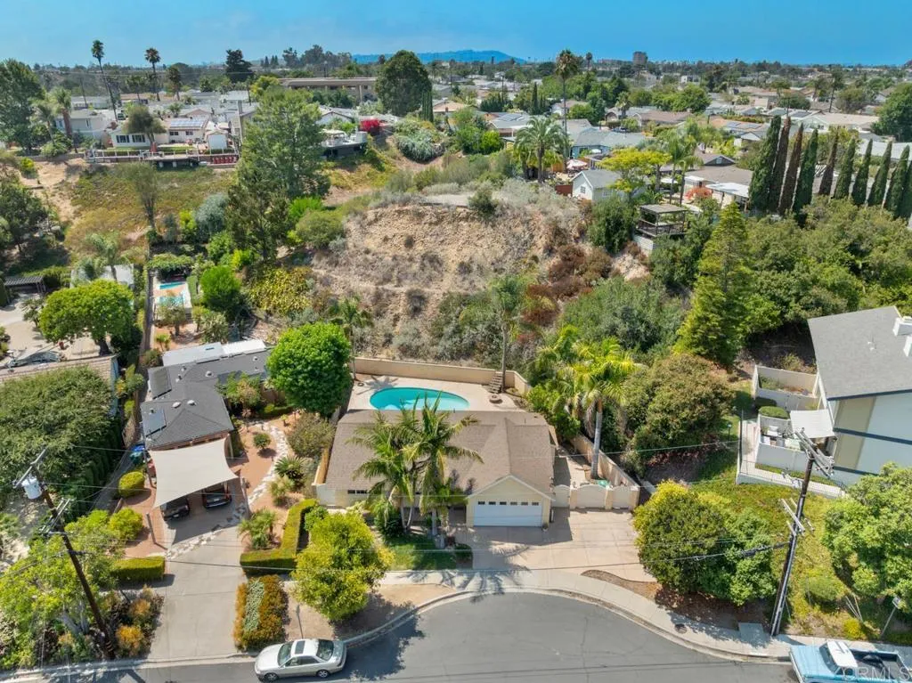 https://cdn.realtyfeed.com/cdn/127/306518750/c2470b3f79f638f4783c8a84caf04ab8.webp