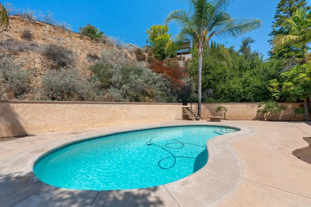 https://cdn.realtyfeed.com/cdn/127/306518750/cc86aa1c2e2c672a588c26f687e84fed.webp