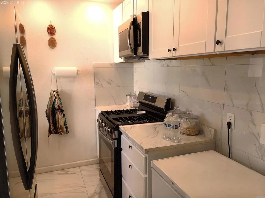 https://cdn.realtyfeed.com/cdn/127/306518778/06f99c4cac75b96574b504a58cd07eec.webp