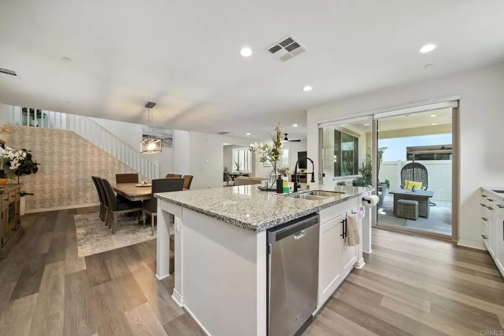 https://cdn.realtyfeed.com/cdn/127/306518789/8423b9929e199cd9a22ef017bae8005d.webp