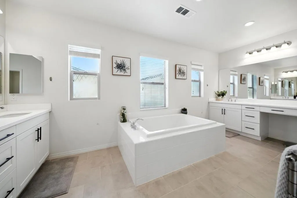 https://cdn.realtyfeed.com/cdn/127/306518789/a6197f55130f8dc5d50a6b23cef987e5.webp