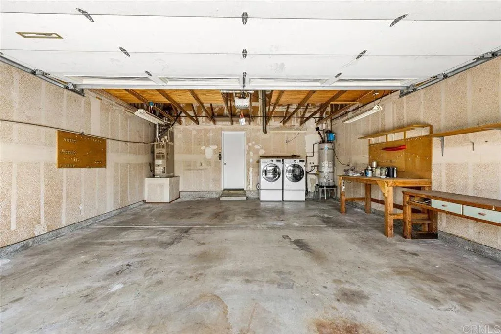 https://cdn.realtyfeed.com/cdn/127/306518792/196f16a415b7252abca3629c49202758.webp