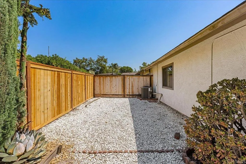 https://cdn.realtyfeed.com/cdn/127/306518792/69a7adbeb031bcb693dd36c8d14a18dd.webp