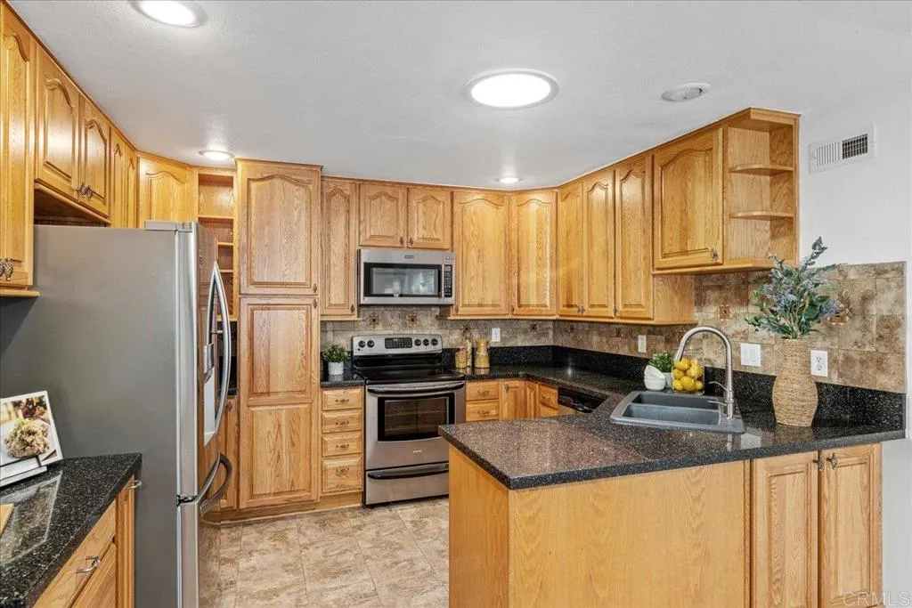 https://cdn.realtyfeed.com/cdn/127/306518792/86befe736b196d25215c755be4ed6bbd.webp