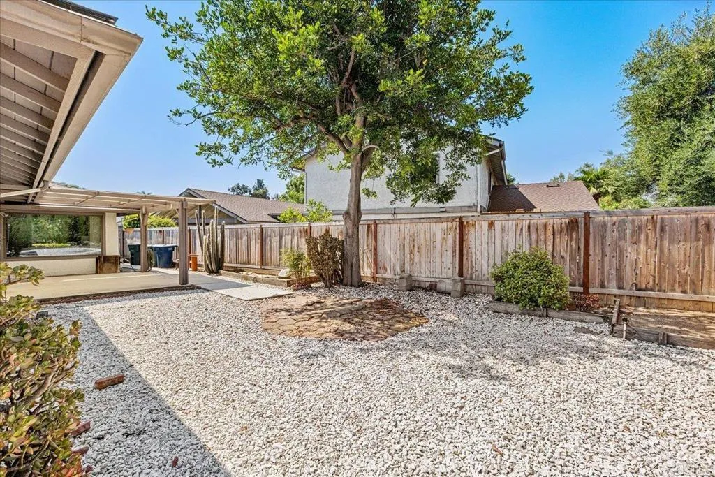 https://cdn.realtyfeed.com/cdn/127/306518792/a33b64b9babc4bf6cfb5b1b96feb0737.webp