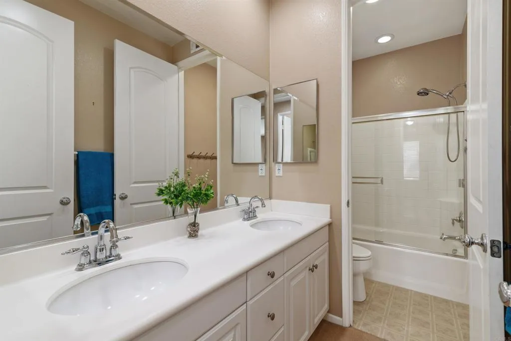 https://cdn.realtyfeed.com/cdn/127/306518793/3515a11900611797f19e97eedf2d03ab.webp