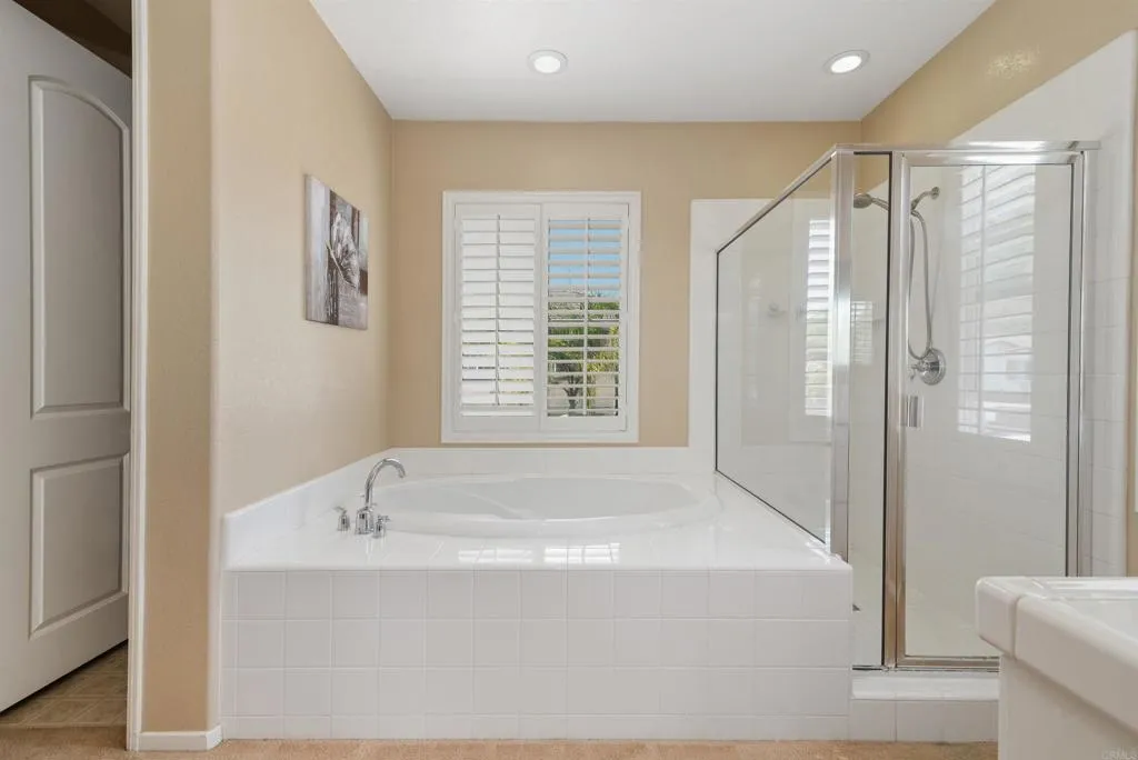 https://cdn.realtyfeed.com/cdn/127/306518793/398361cc1eca2343d884bc5d5422c154.webp