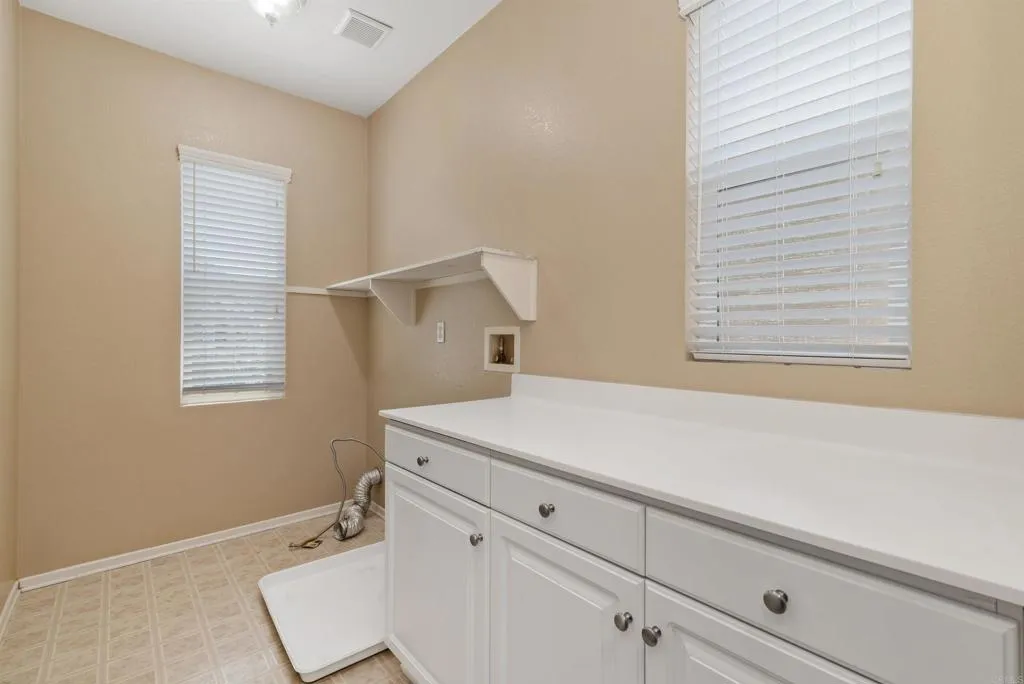 https://cdn.realtyfeed.com/cdn/127/306518793/3e81303fe581d3ca6743f9ad43ed623d.webp