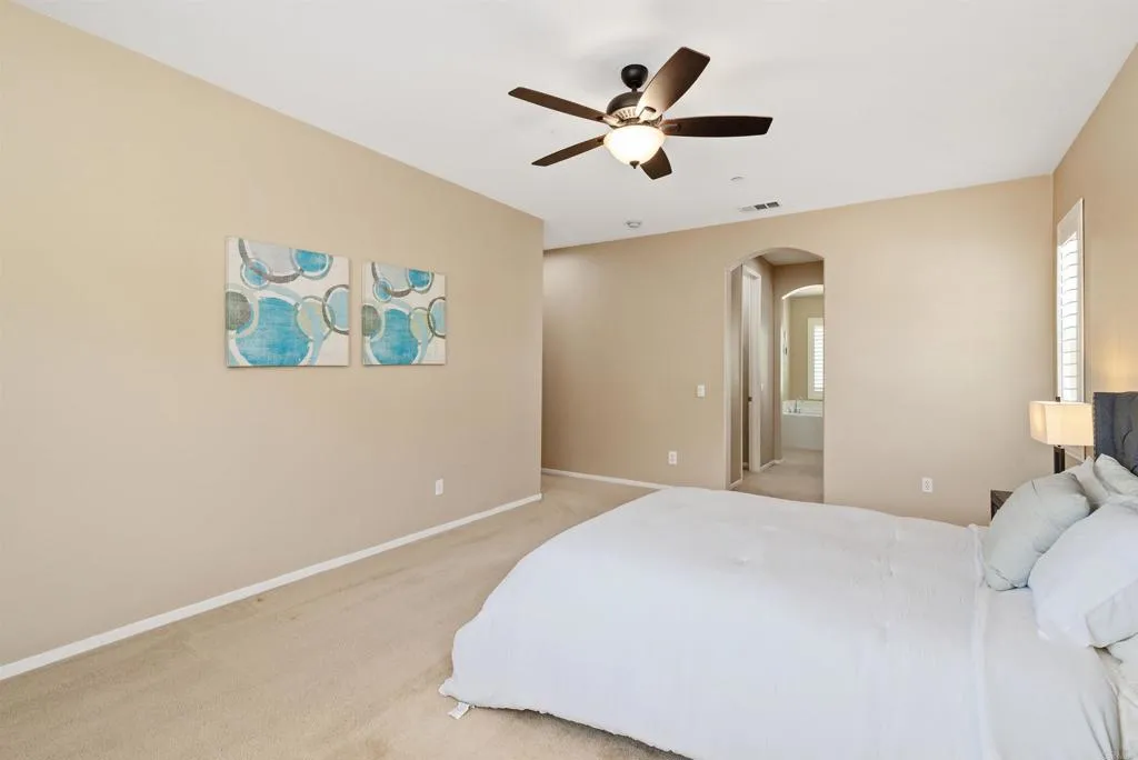https://cdn.realtyfeed.com/cdn/127/306518793/59c775768286c8c8a39b567361563cb4.webp
