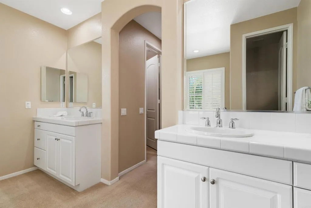 https://cdn.realtyfeed.com/cdn/127/306518793/864f69a090086de7785b88be525d4a52.webp