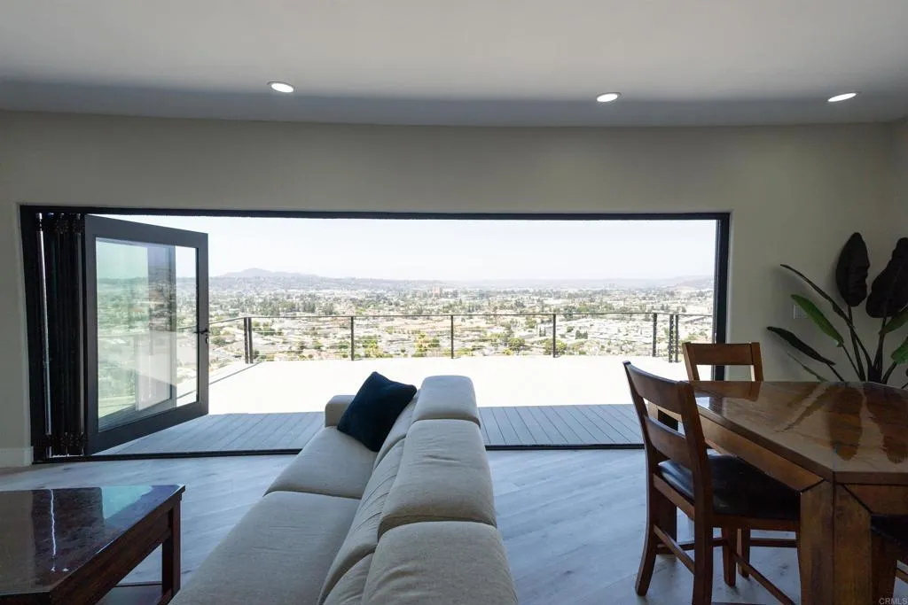 https://cdn.realtyfeed.com/cdn/127/306518845/37d773b4b898687d527a9ea41864b488.webp
