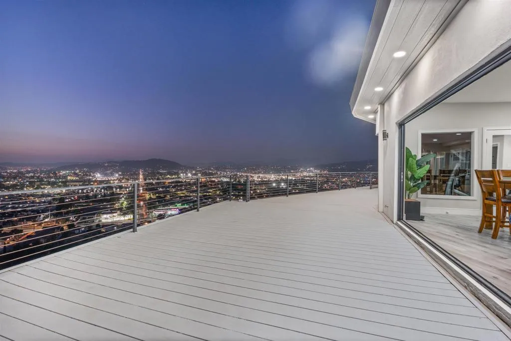 https://cdn.realtyfeed.com/cdn/127/306518845/b4410cd8bf82c81cc2bf61e66ec001db.webp