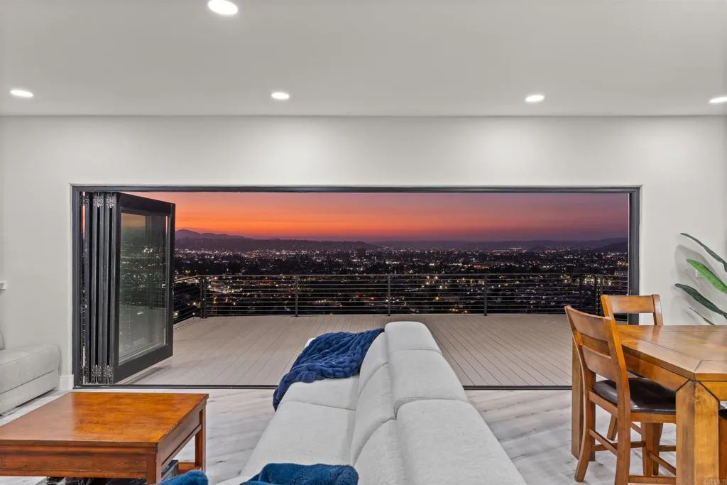 https://cdn.realtyfeed.com/cdn/127/306518845/f393df07f2c15a905ce0cf32d2432112.webp