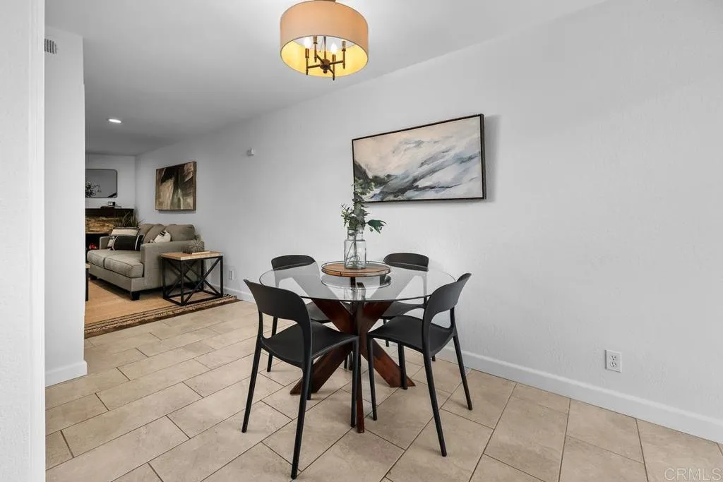 https://cdn.realtyfeed.com/cdn/127/306518863/d142c9d221d72e094acdc60e4363eefe.webp