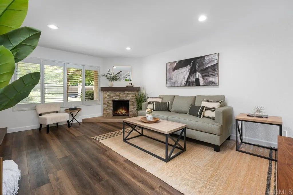 https://cdn.realtyfeed.com/cdn/127/306518863/ebaf5b909e9bd15dd8b3b23df4d7cc57.webp
