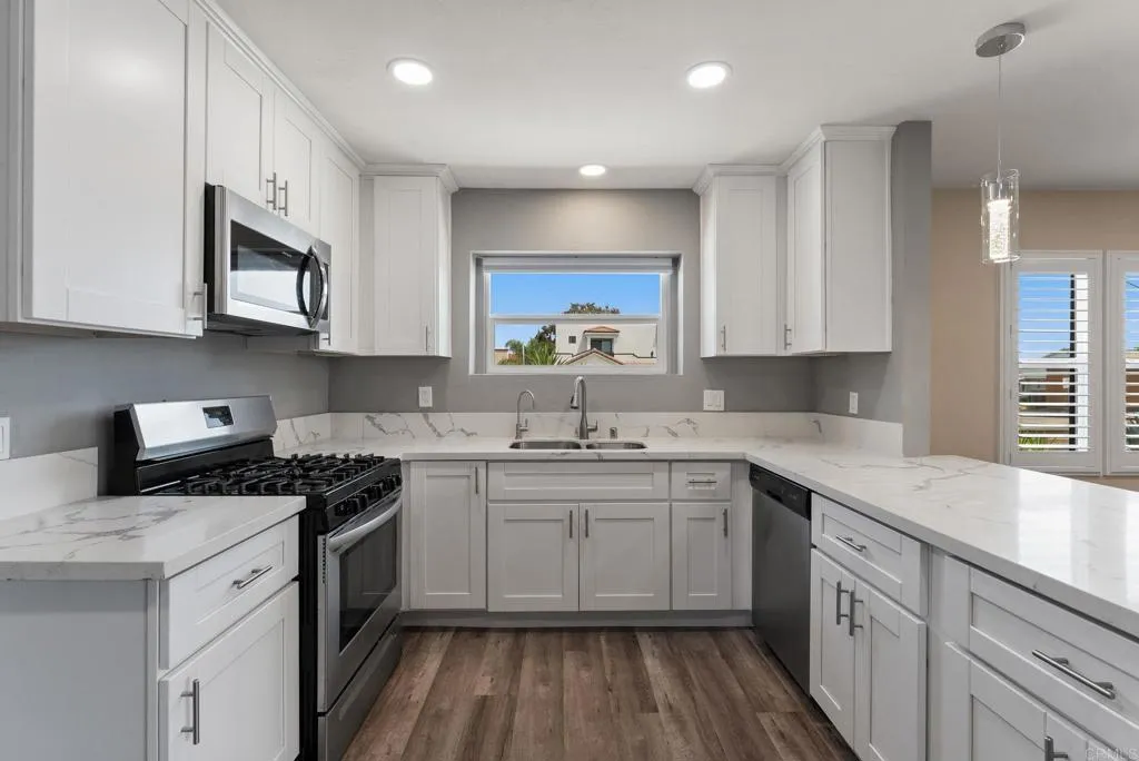 https://cdn.realtyfeed.com/cdn/127/306518898/8f26064ace3edc532d0354af9db3ecf6.webp