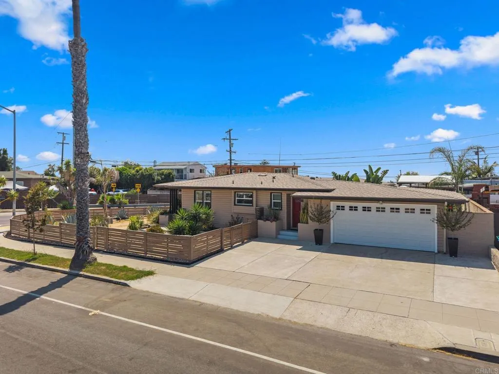 https://cdn.realtyfeed.com/cdn/127/306518898/f5aa1f9fdf849a5b59e074559b89475f.webp