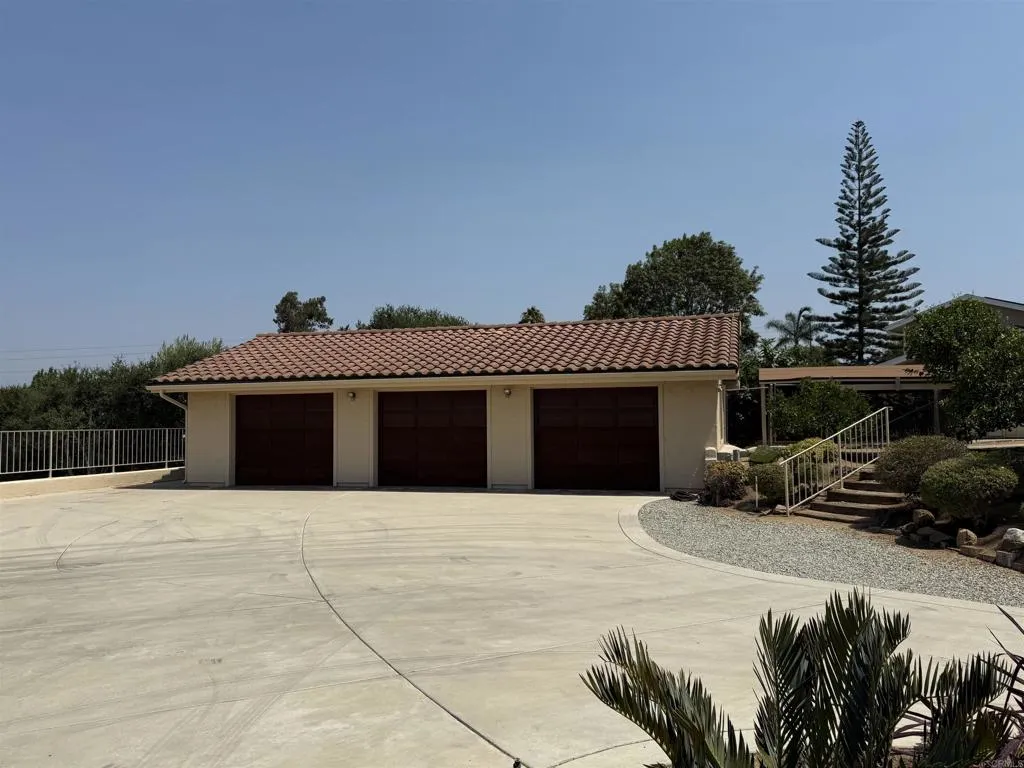 https://cdn.realtyfeed.com/cdn/127/306518927/73480ded3639f364d3698db2ff9fb49d.webp