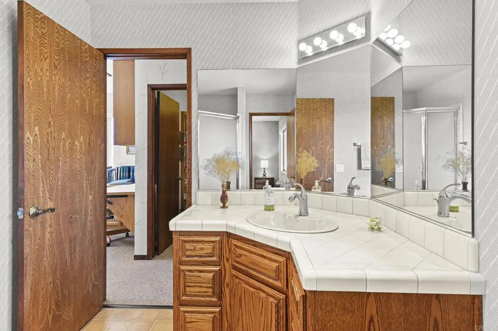 https://cdn.realtyfeed.com/cdn/127/306518927/e559c2586adca9c65e0f936b4f10131f.webp