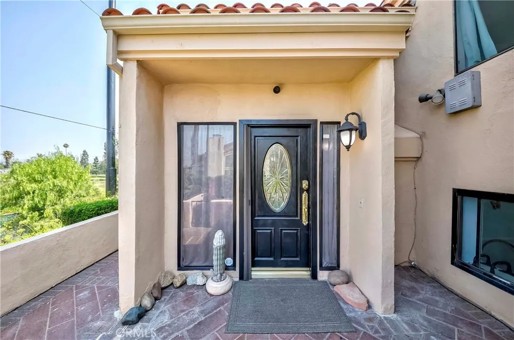Fullerton, CA 92835