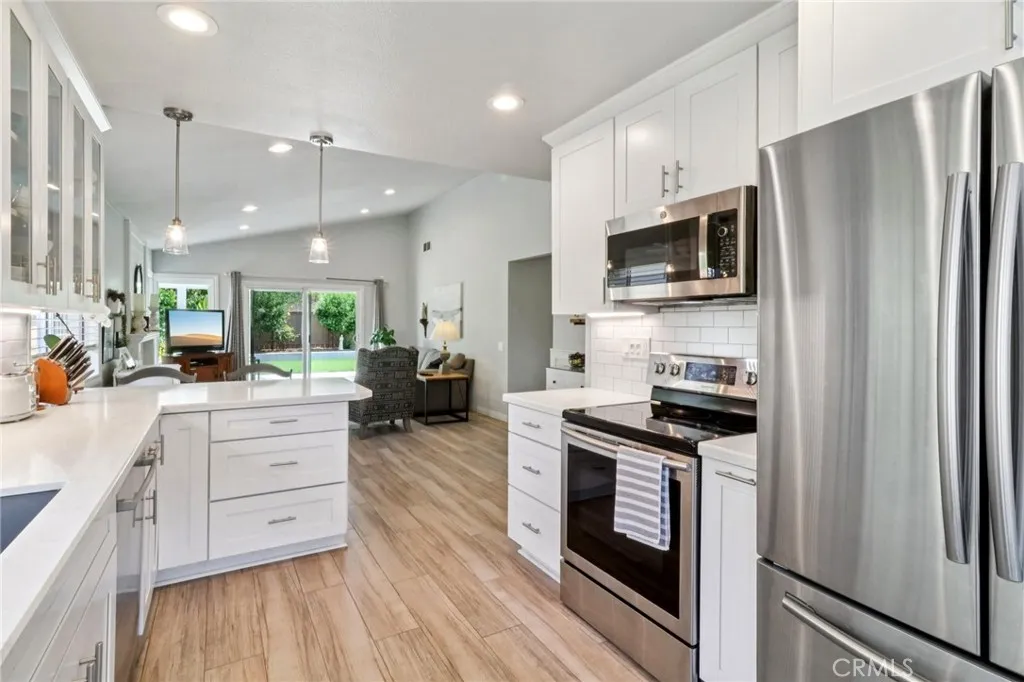 https://cdn.realtyfeed.com/cdn/127/306518971/a31b0348e65a77d3023719398f239ea9.webp