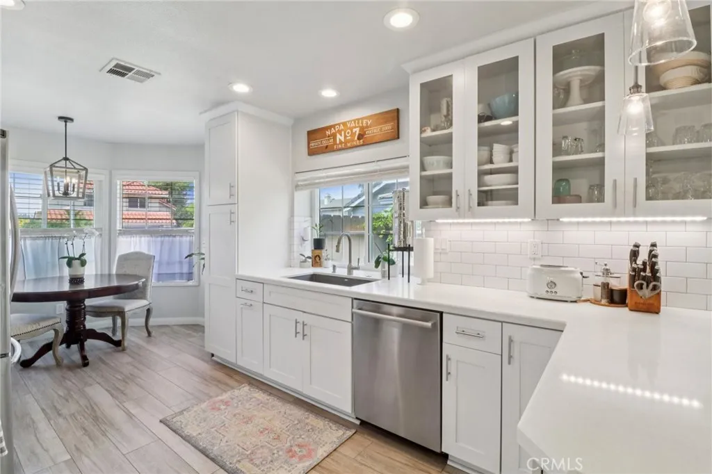 https://cdn.realtyfeed.com/cdn/127/306518971/e51cc31624f8ccd80c00ba93fc32f427.webp