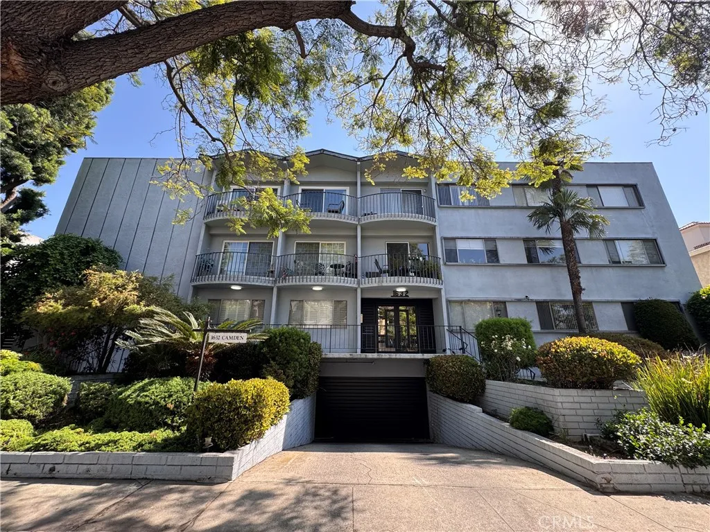 Los Angeles, CA 90025