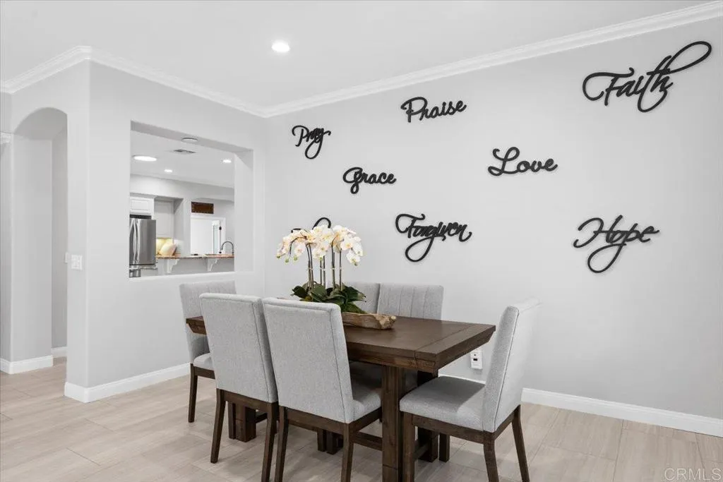 https://cdn.realtyfeed.com/cdn/127/306518997/12ff3ea849d3e14548324c65678b2021.webp