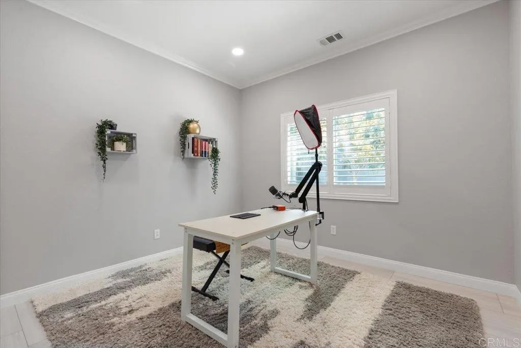 https://cdn.realtyfeed.com/cdn/127/306518997/39d065006bcebce27ac055913cd31f9d.webp
